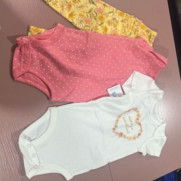 Carter’s New 3 piece bundle - Picture 1 of 3